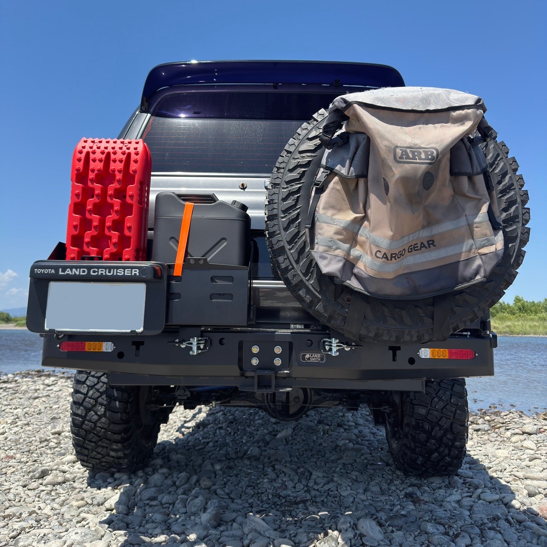 1990～1997 Toyota LC80 Rear Swing Bumper Tire Carrier (リア