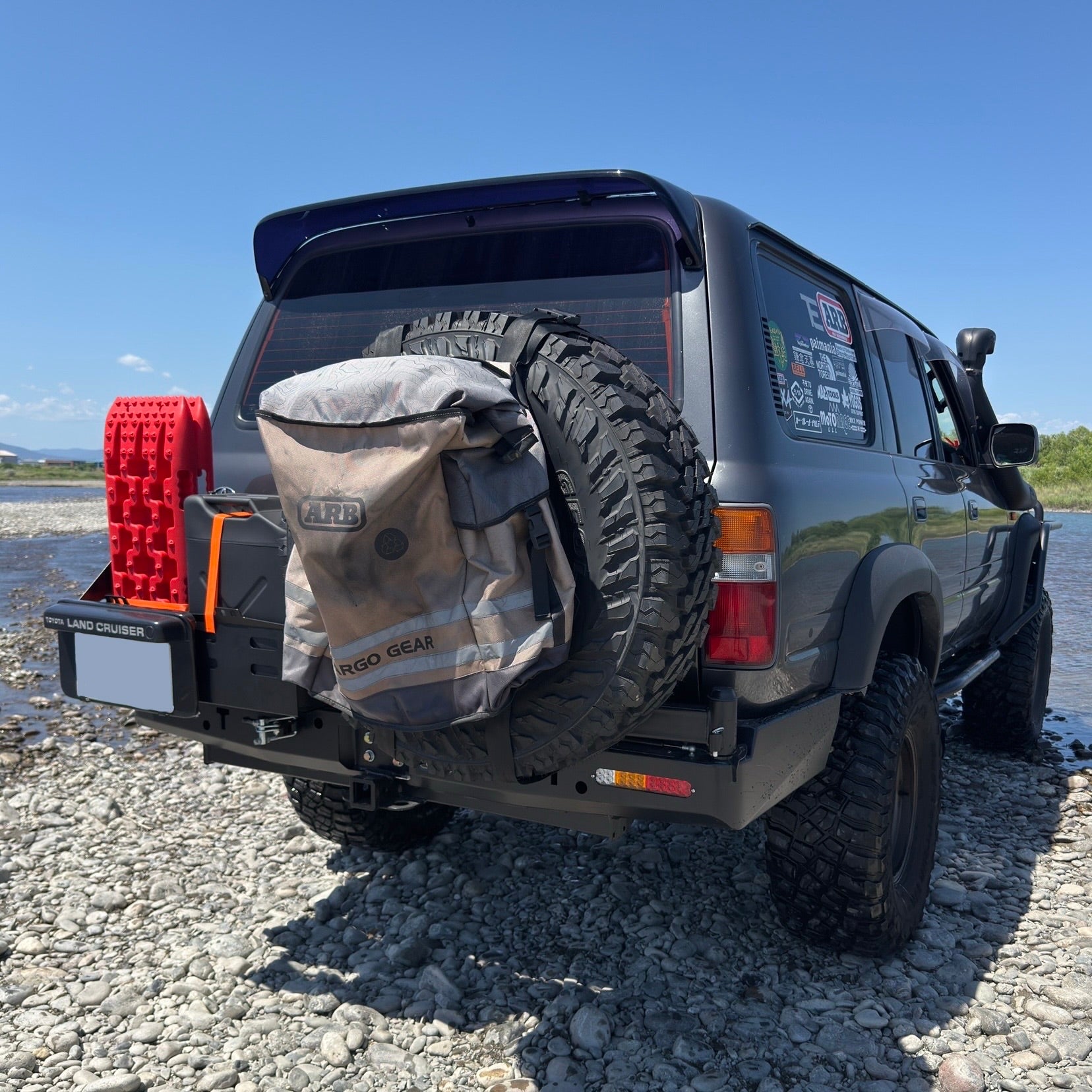 1990～1997 Toyota LC80 Rear Swing Bumper Tire Carrier (リア