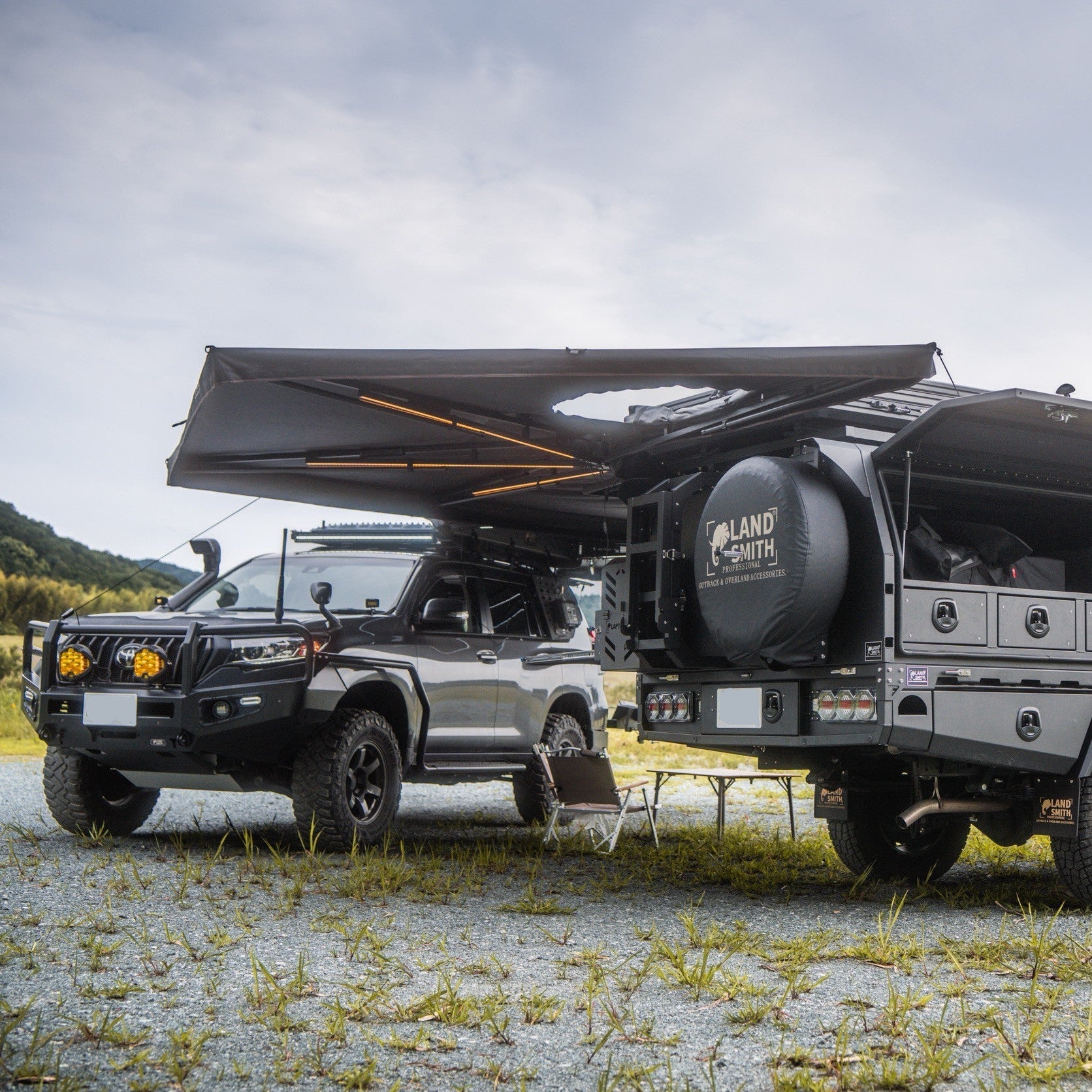 270°AWNING PRO Left With D Zipper Hole (270°オーニングプロ左、ルーフテントアクセスホール付き)