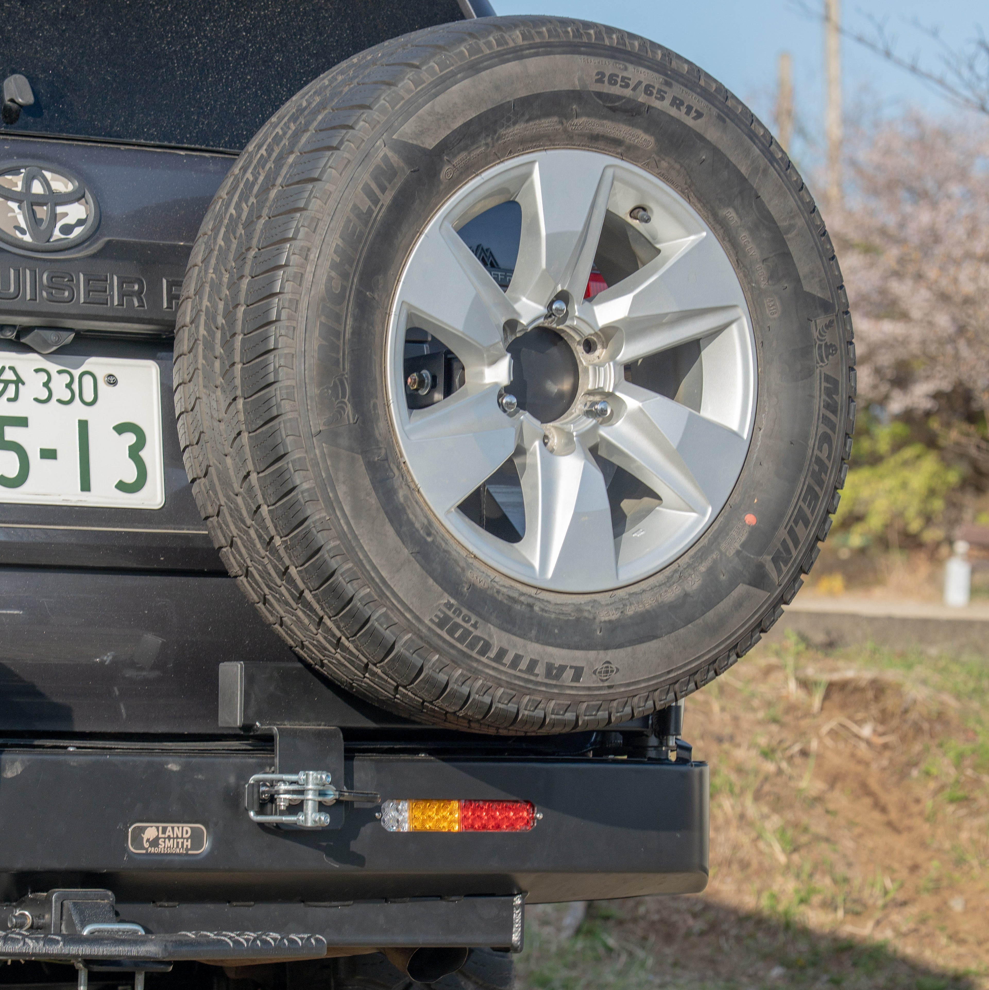 2009-2024 Toyota LC150 Rear Swing Bumper Tire carrier (リアスイングバンパータイヤキャリア前期、中期、後期)