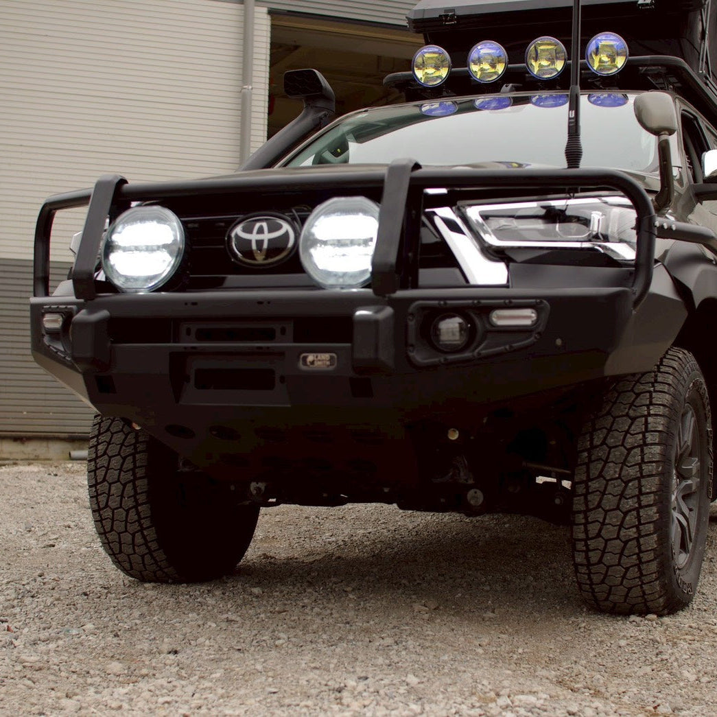 2020+ X and Z Toyota Hilux BULL BAR（後期型 X , Z 専用）